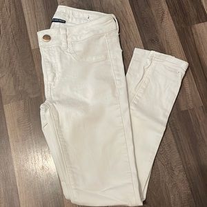 American eagle white “jegging”